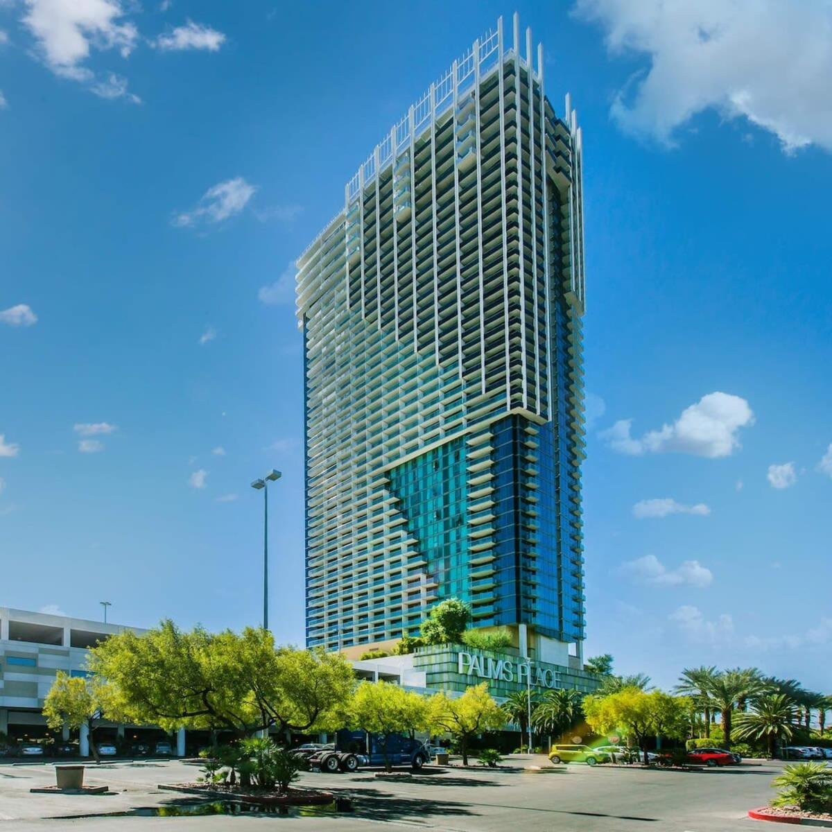Stunning Strip View W Balcony Access 35308 Las Vegas